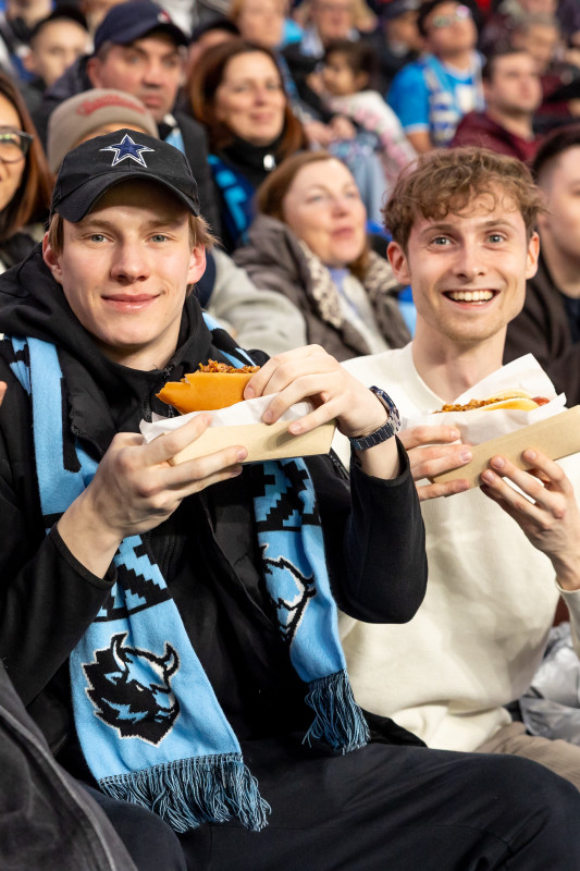 Болельщики на матче «Зенит» — «Спартак»