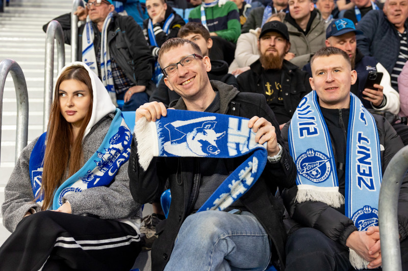 Болельщики на матче «Зенит» — «Спартак»