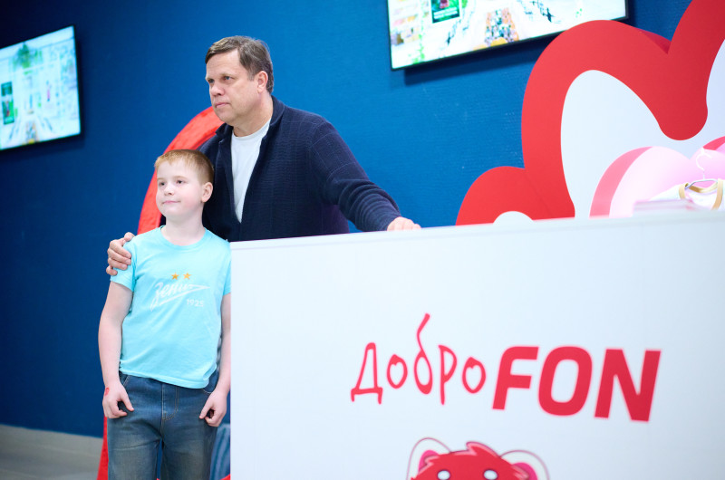 Фан-Променад: автограф-сессия Владислава Радимова перед «матчем „Зенит“ — „Спартак“