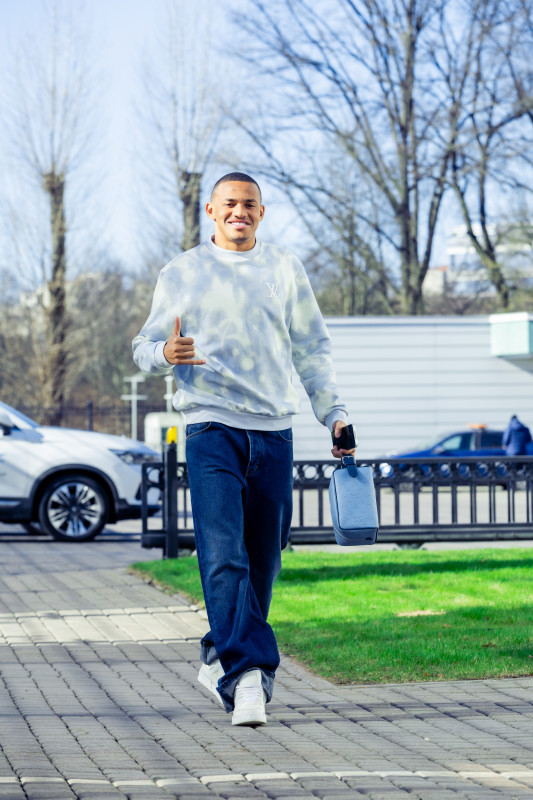 «Зенит. Стиль»: приезд игроков на тренировку перед матчем с «Краснодаром»