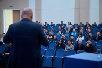 Открытые лекции в Академии: встреча со Станиславом Черчесововым