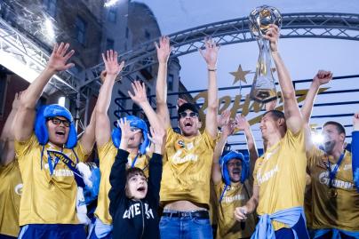 Петербург встречает чемпионов