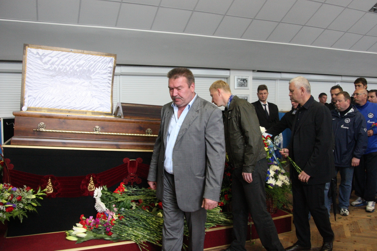 Церемония гражданского прощания с футболистом Генадием Поповичем