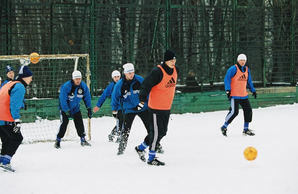 2000 год. Тренировка на базе.