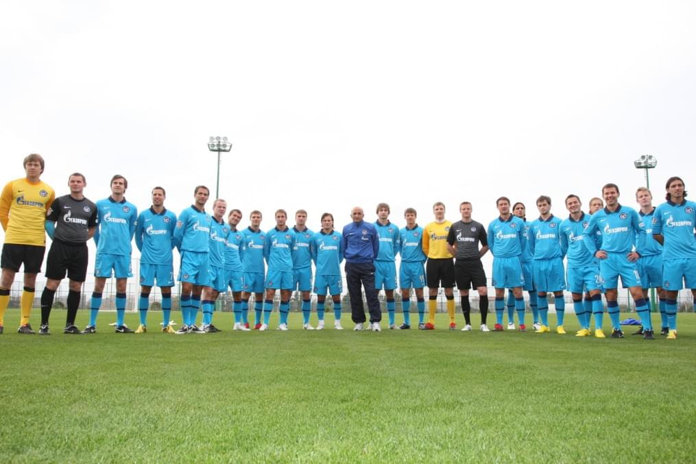 Групповая фотография команды «Зенит» сезона 2010