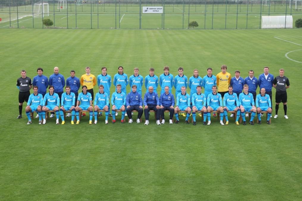 Групповая фотография команды «Зенит» сезона 2010