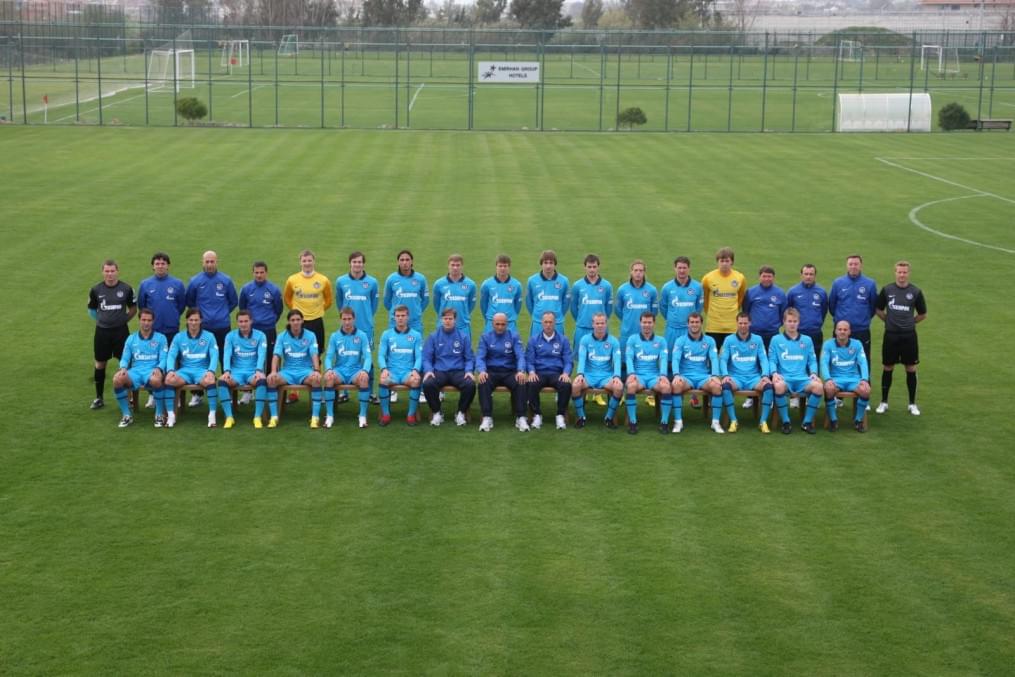 Групповая фотография команды «Зенит» сезона 2010