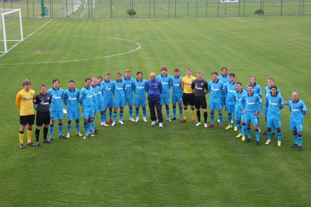Групповая фотография команды «Зенит» сезона 2010