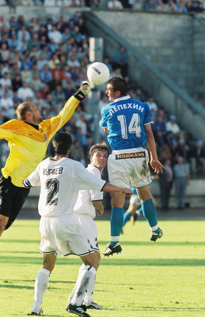 2002 год. «Зенит» — «Сатурн».