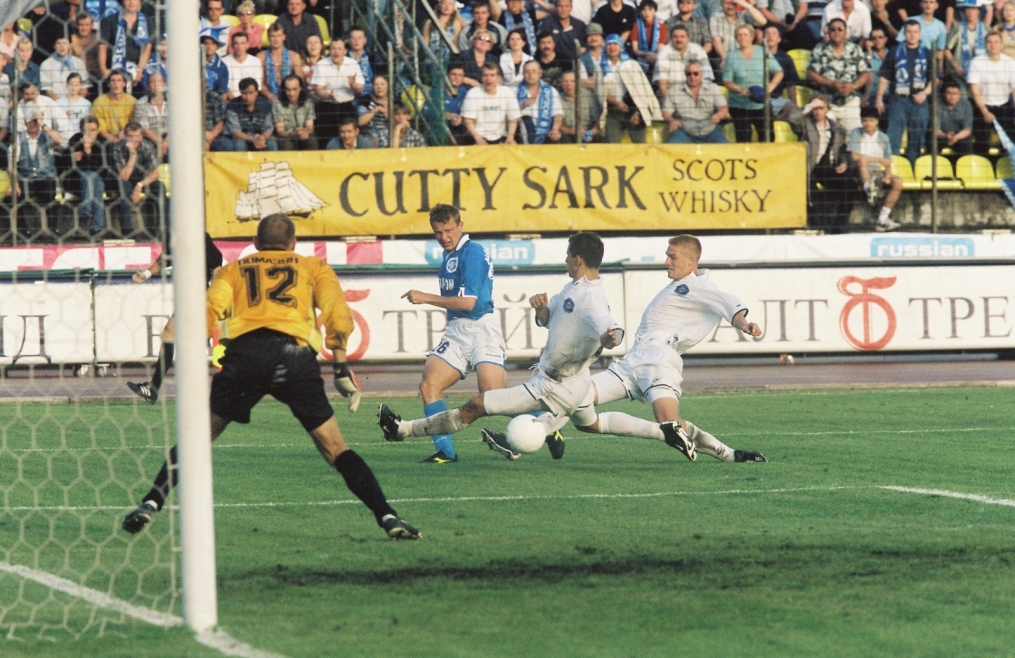 2002 год. «Зенит» — «Сатурн».