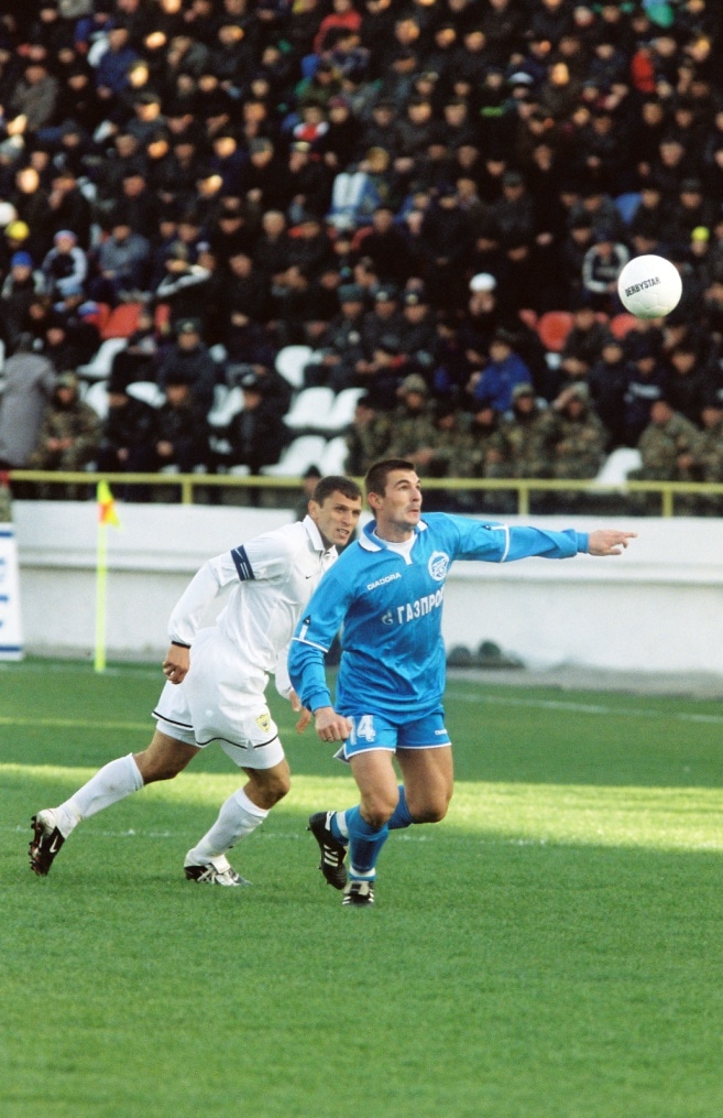 2002 год. «Анжи» — «Зенит».