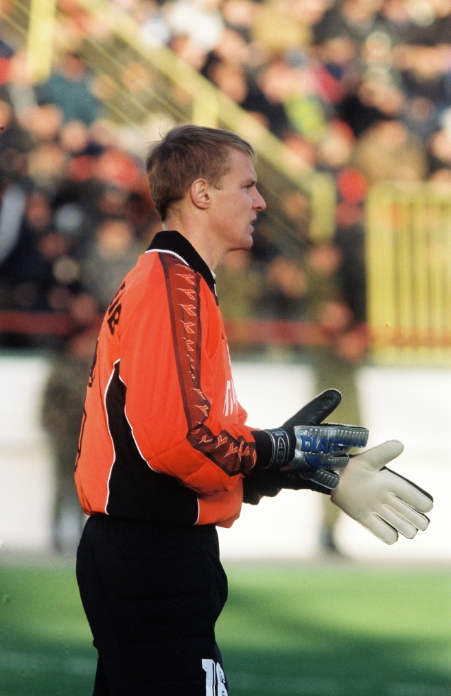 2002 год. «Анжи» — «Зенит».