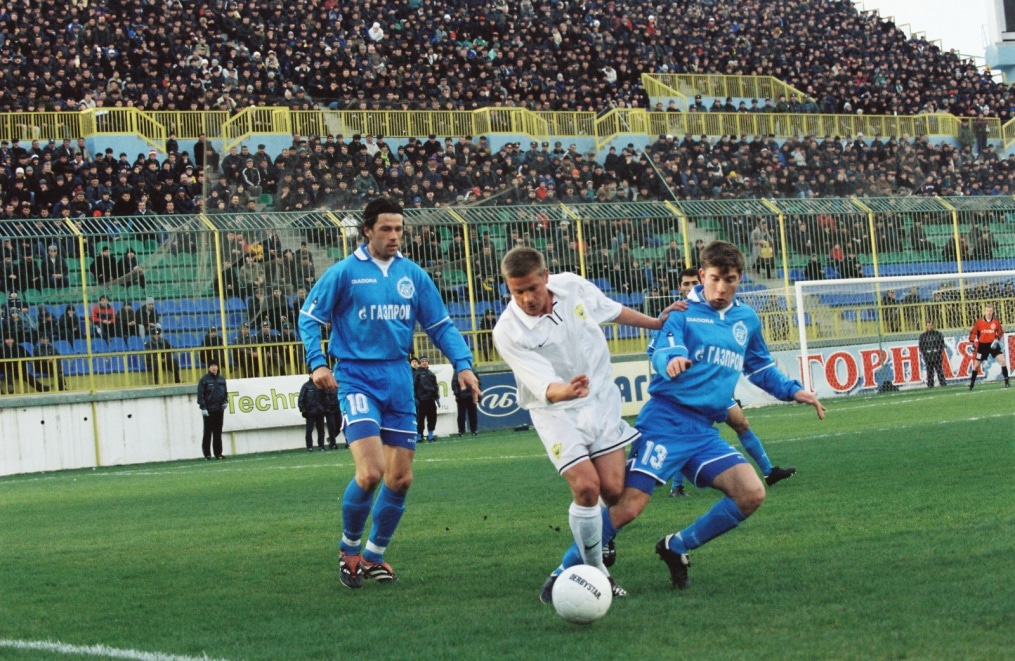 2002 год. «Анжи» — «Зенит».
