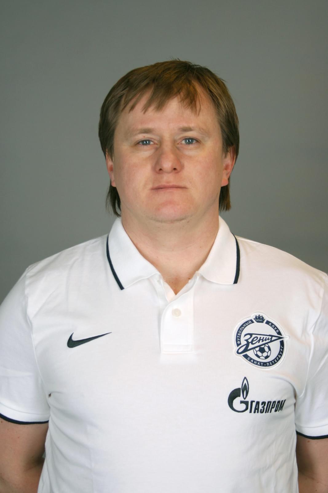 Фотосессия персонала Академии ФК «Зенит»