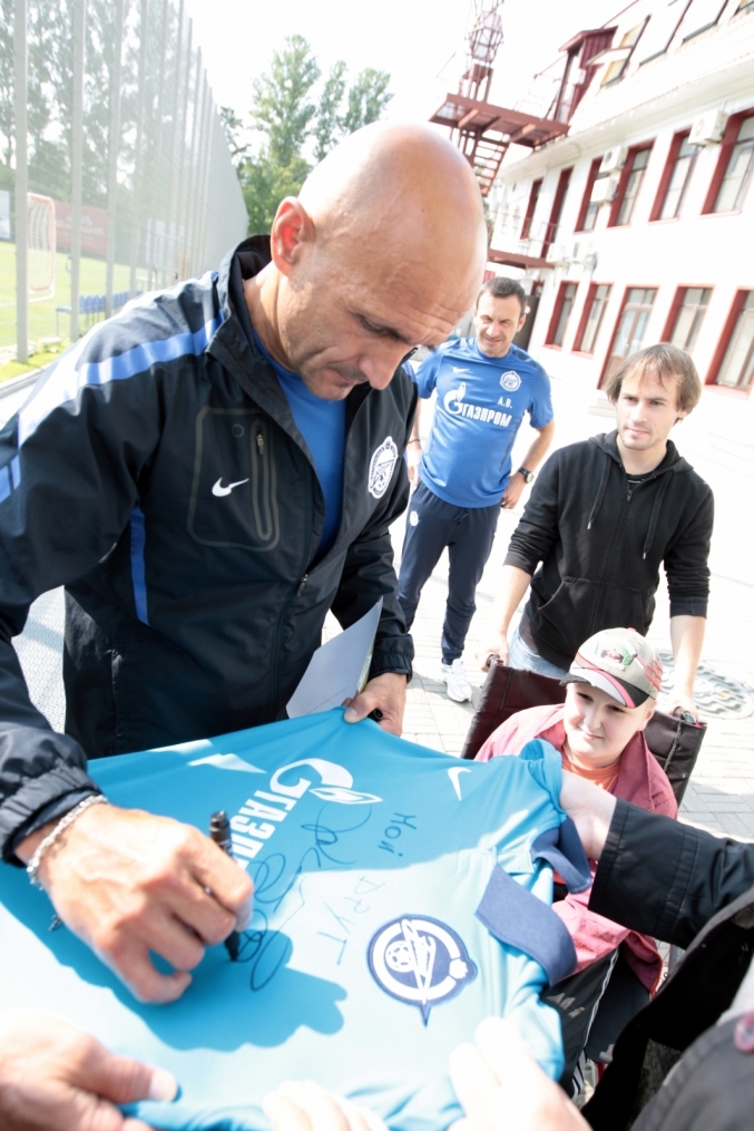 Ребенок из «Детского хосписа» в гостях у «Зенита»