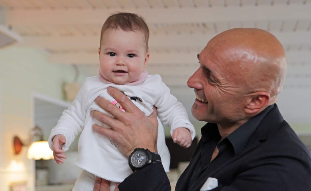 Презентация первого номера клубного журнала «Наш „Зенит“» на стадионе «Петровский»