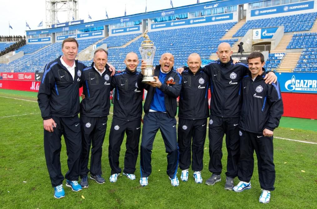 Торжественная церемония вручения Кубка чемпионов России ФК «Зенит»