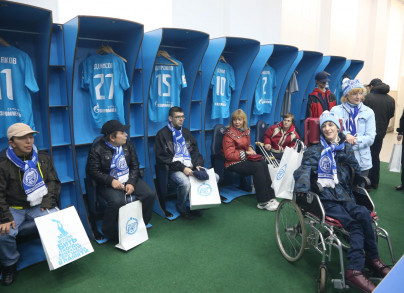 Экскурсия людей с ограниченными возможностями стадиону «Петровский»
