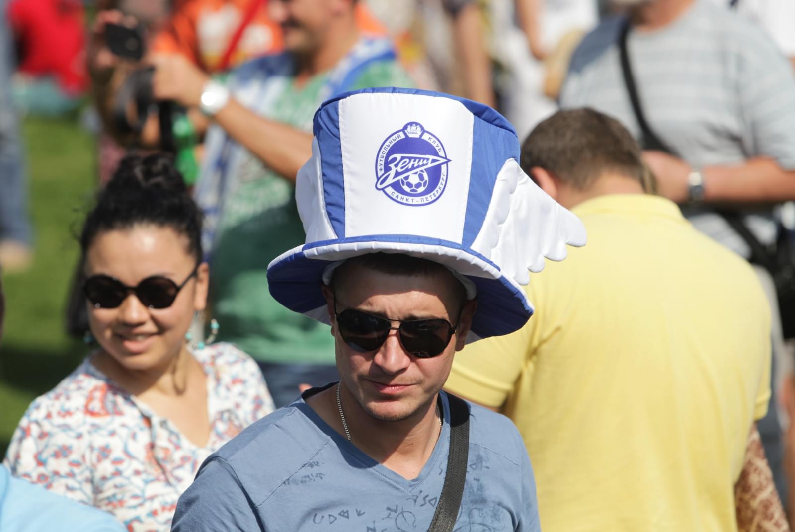 Матч «Волга» — «Зенит» показан в Новой Голландии