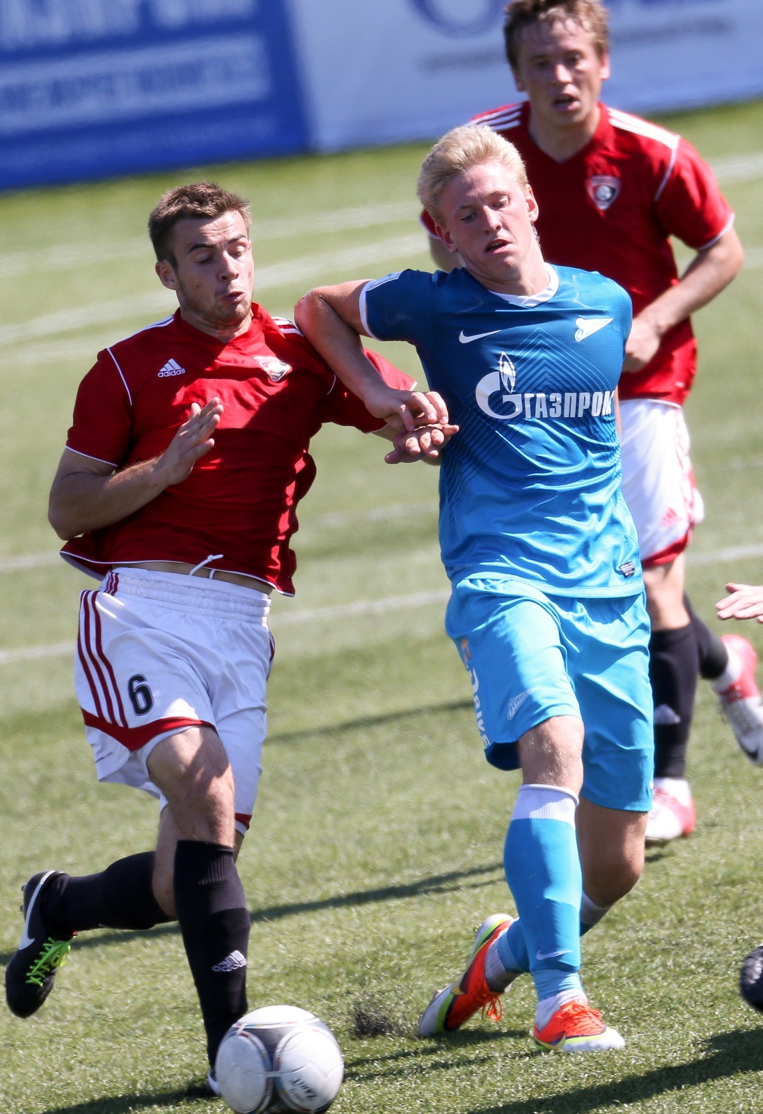 Первенство команд первой футбольной лиги: матч Зенит-2 — Текстильщик