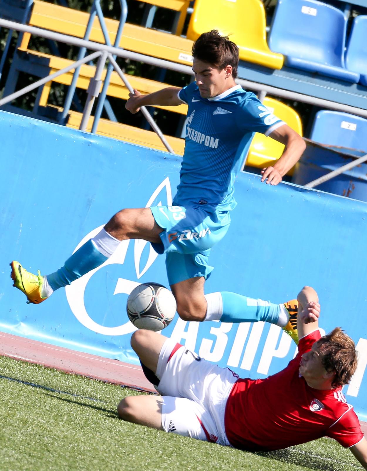 Первенство команд первой футбольной лиги: матч Зенит-2 — Текстильщик