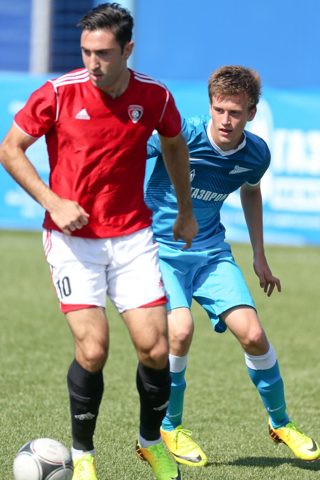 Первенство команд первой футбольной лиги: матч Зенит-2 — Текстильщик