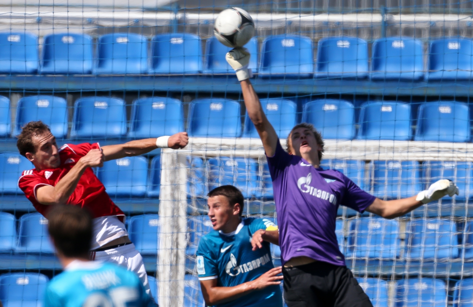 Первенство команд первой футбольной лиги: матч Зенит-2 — Текстильщик
