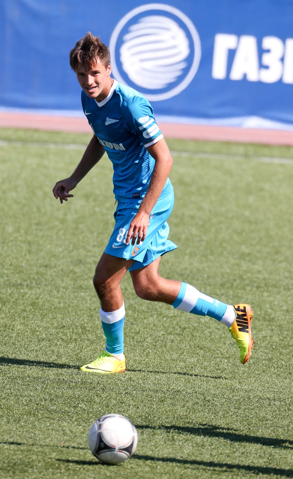 Первенство команд первой футбольной лиги: матч Зенит-2 — Текстильщик