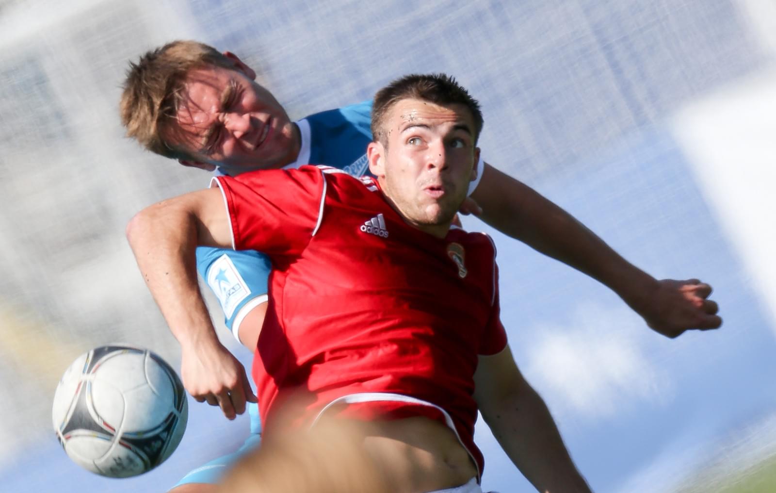 Первенство команд первой футбольной лиги: матч Зенит-2 — Текстильщик