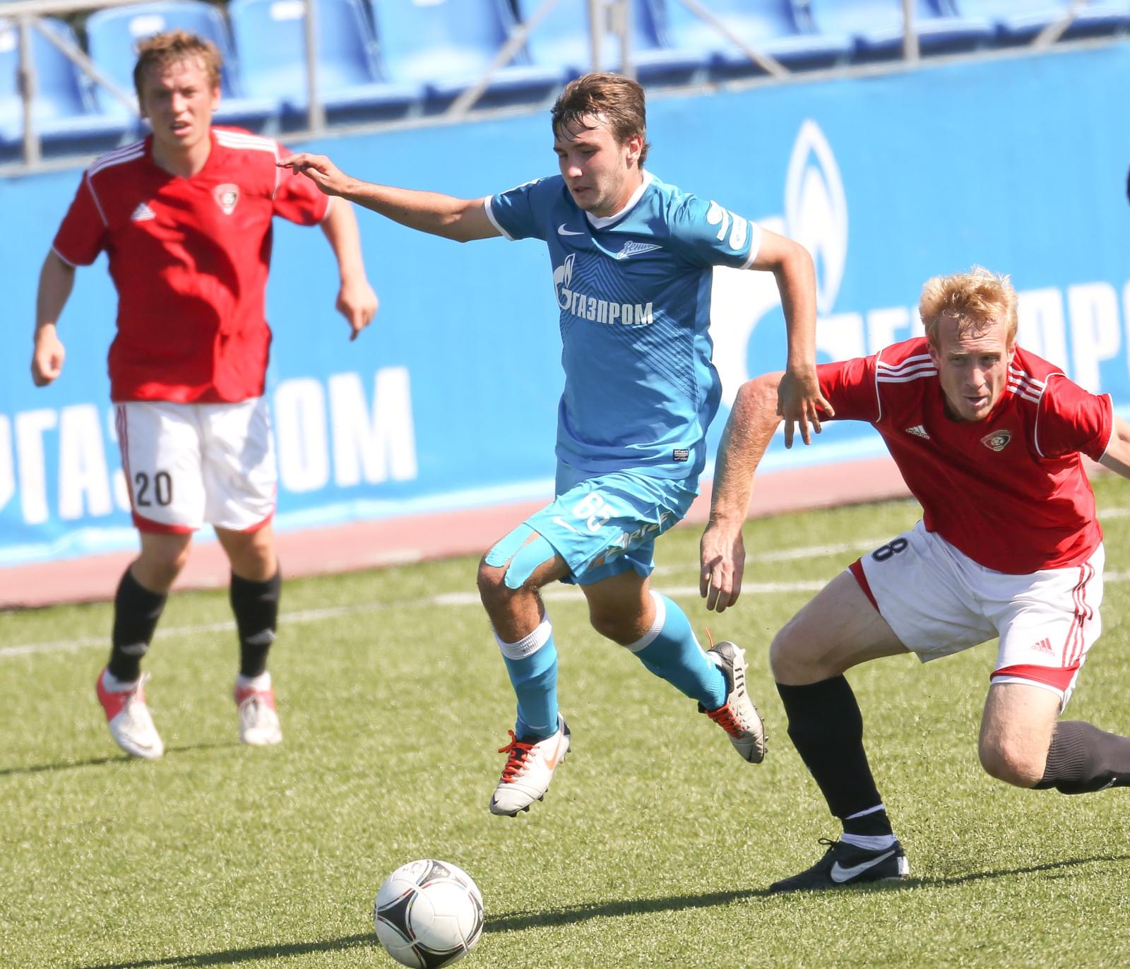 Первенство команд первой футбольной лиги: матч Зенит-2 — Текстильщик