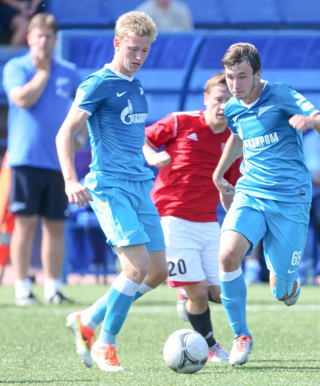 Первенство команд первой футбольной лиги: матч Зенит-2 — Текстильщик