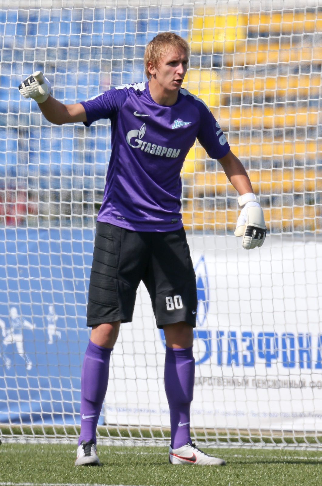 Первенство команд первой футбольной лиги: матч Зенит-2 — Текстильщик