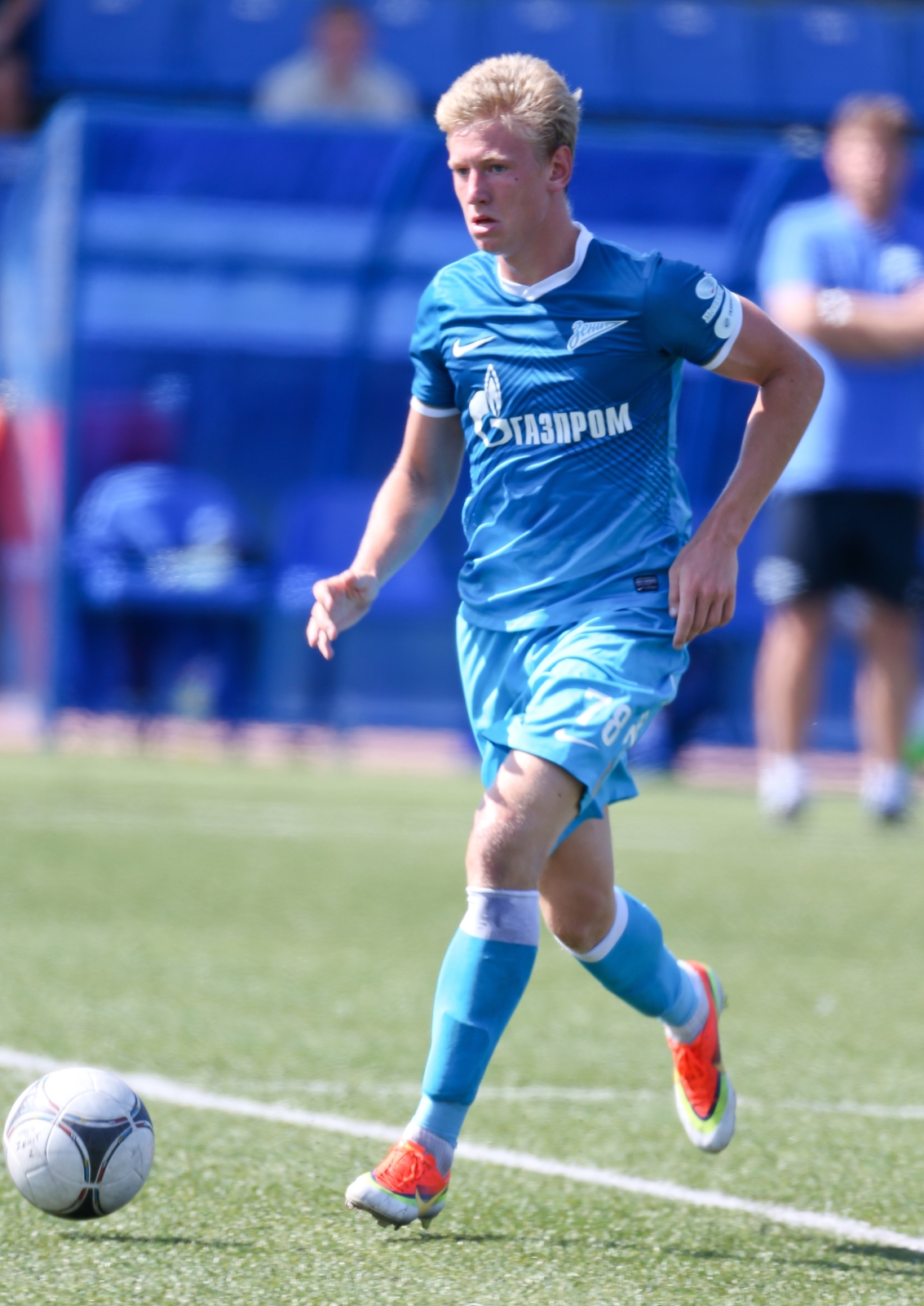 Первенство команд первой футбольной лиги: матч Зенит-2 — Текстильщик