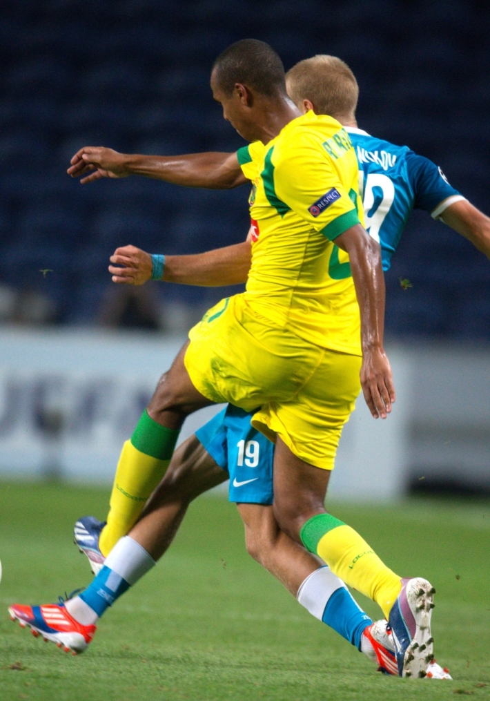 Лига чемпионов УЕФА 2013/2014, «Пасуш де Феррейра» — «Зенит».