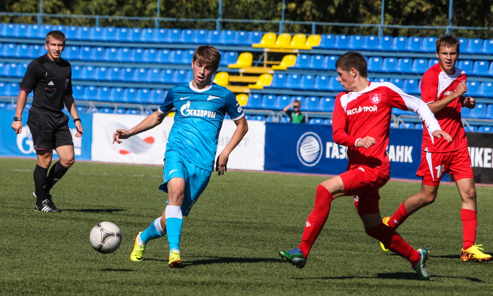 Матч первенства России среди команд второго дивизиона, «Зенит-2» — «Вологда»