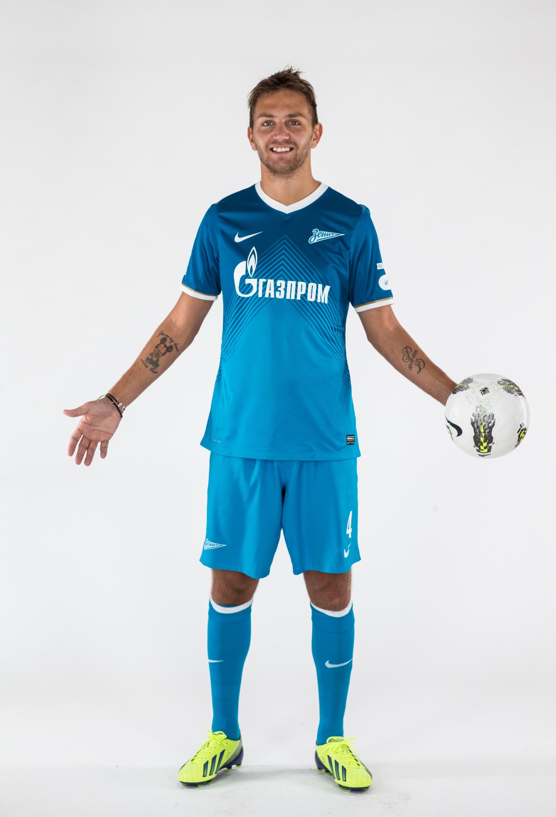 Фотосессия Доменико Кришито, защитник ФК «Зенит»