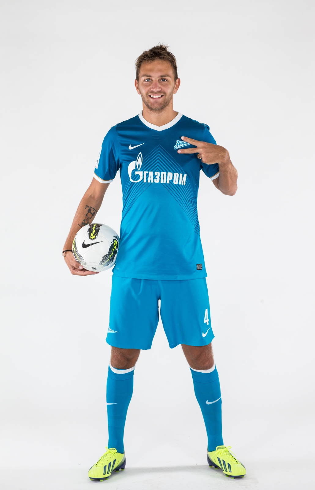 Фотосессия Доменико Кришито, защитник ФК «Зенит»