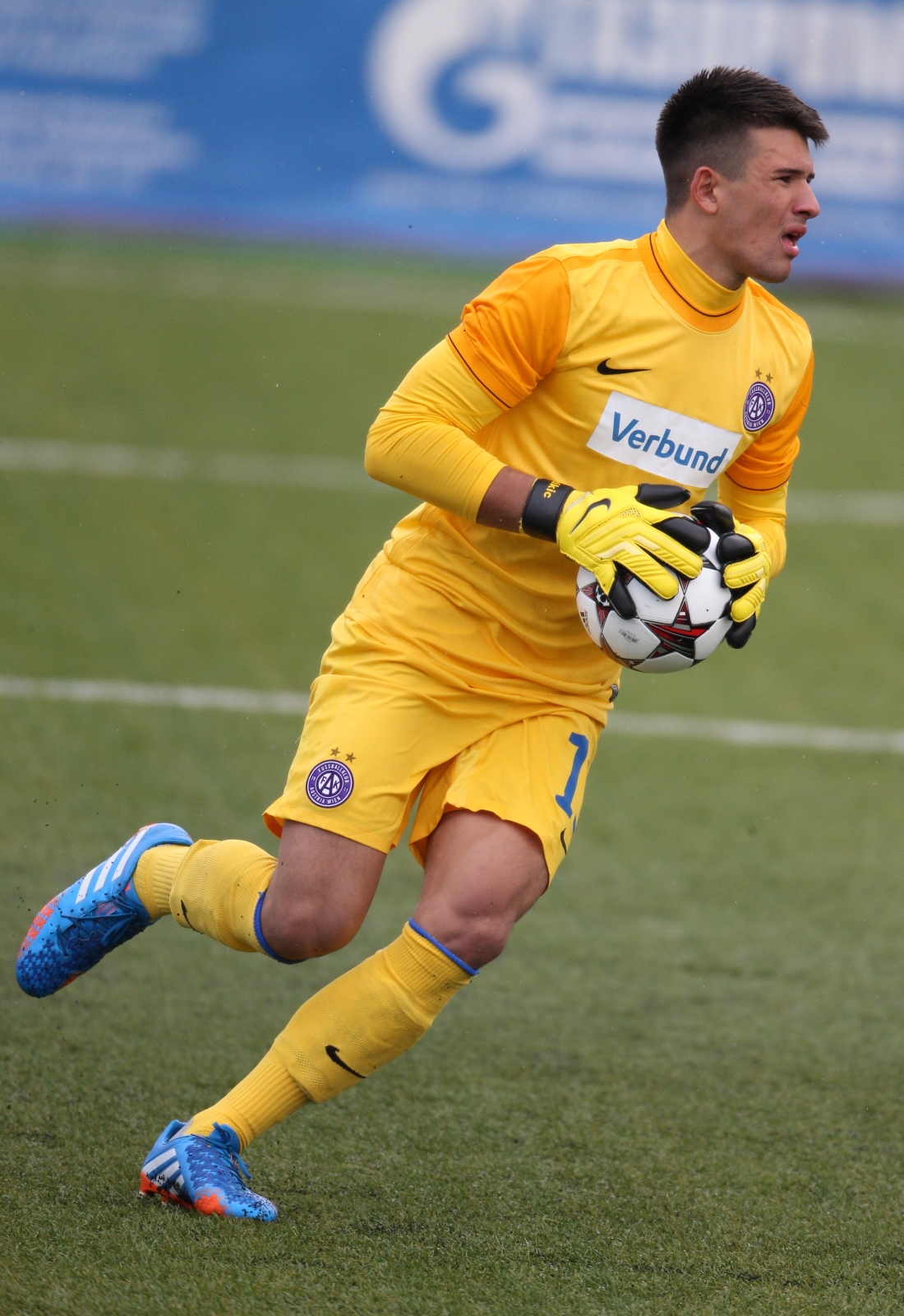 Лига чемпионов УЕФА, юношеский турнир, «Зенит»-м —  «Аустрия»-м.