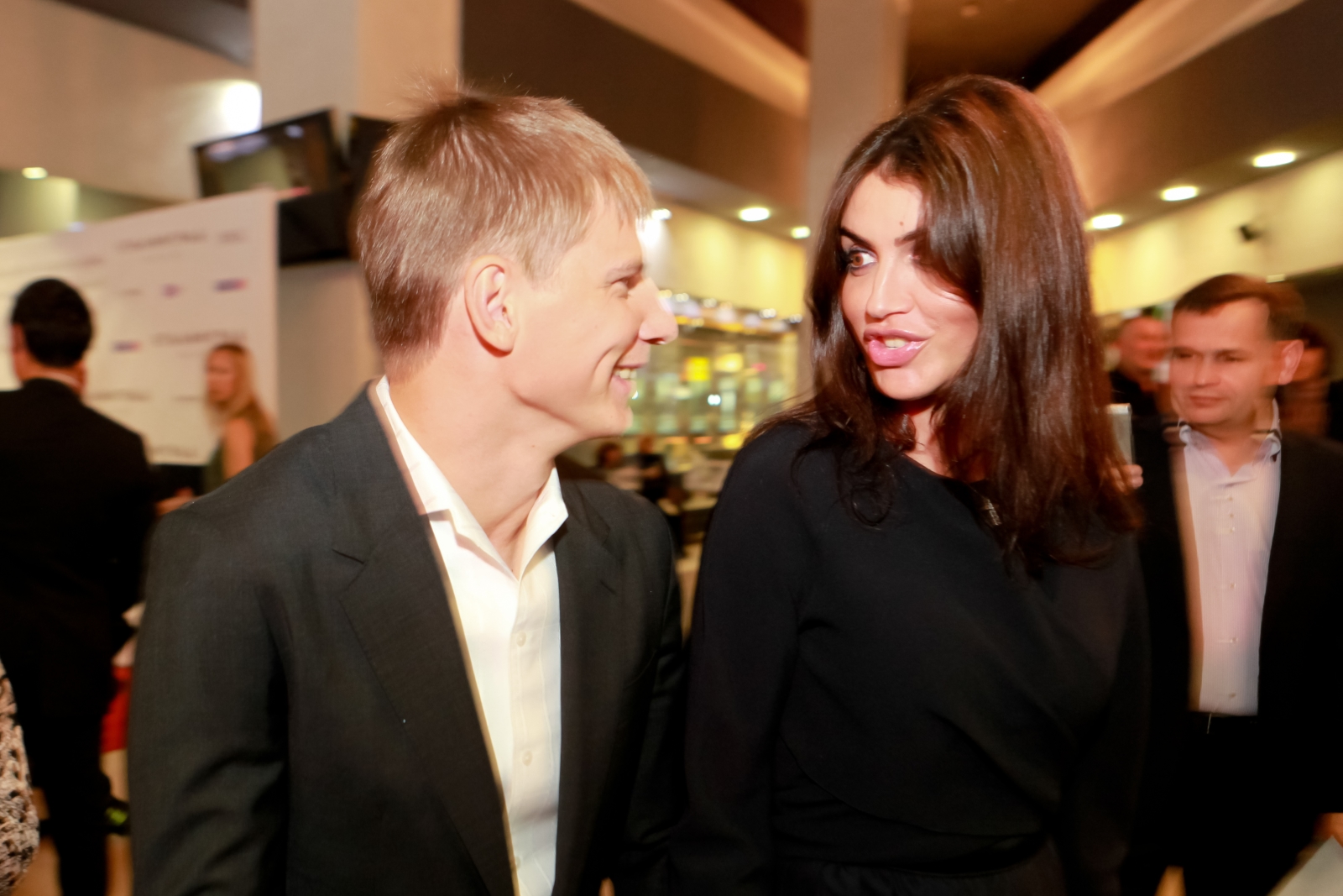 Полузащитники «Зенита» Широков, Зырянов и Аршавин посетили премьеру фильма «Сталинград»