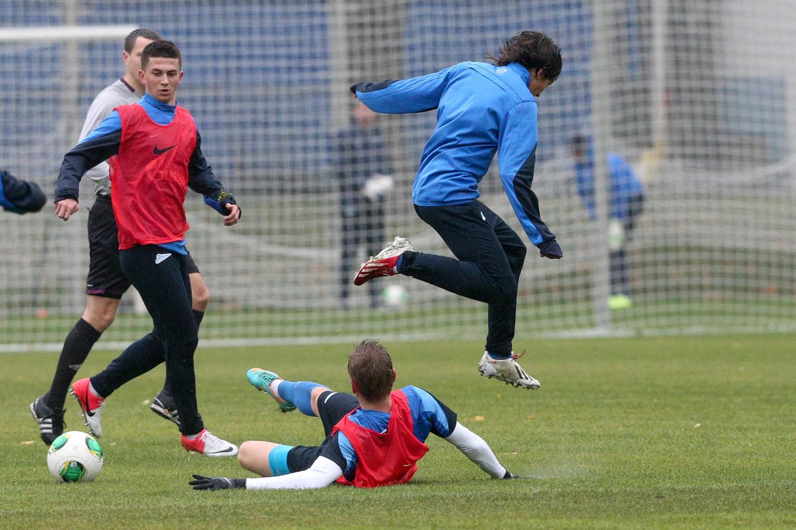 Контрольный матч между основным составом ФК «Зенит» — «Зенит-2»