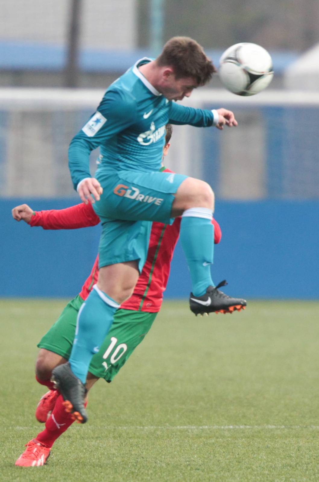 21-й тур первенства второго дивизиона зоны «Запад». Матч между ФК «Зенит»-2 и ФК «Локомотив-2»