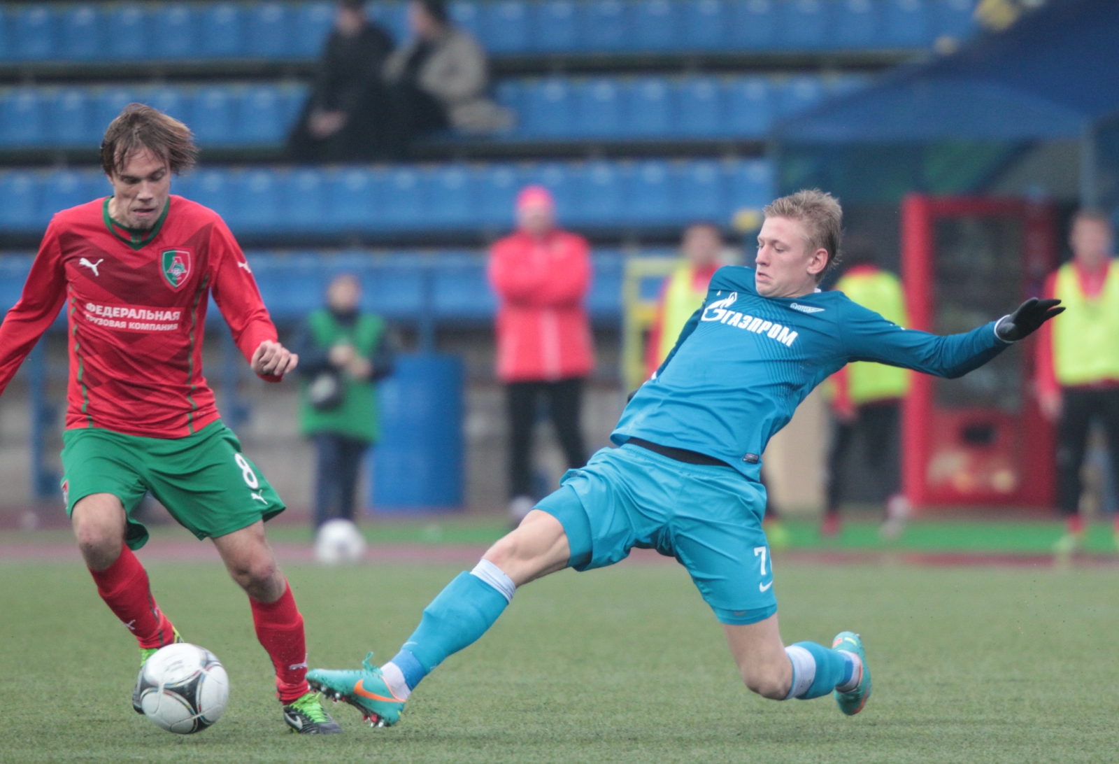 21-й тур первенства второго дивизиона зоны «Запад». Матч между ФК «Зенит»-2 и ФК «Локомотив-2»