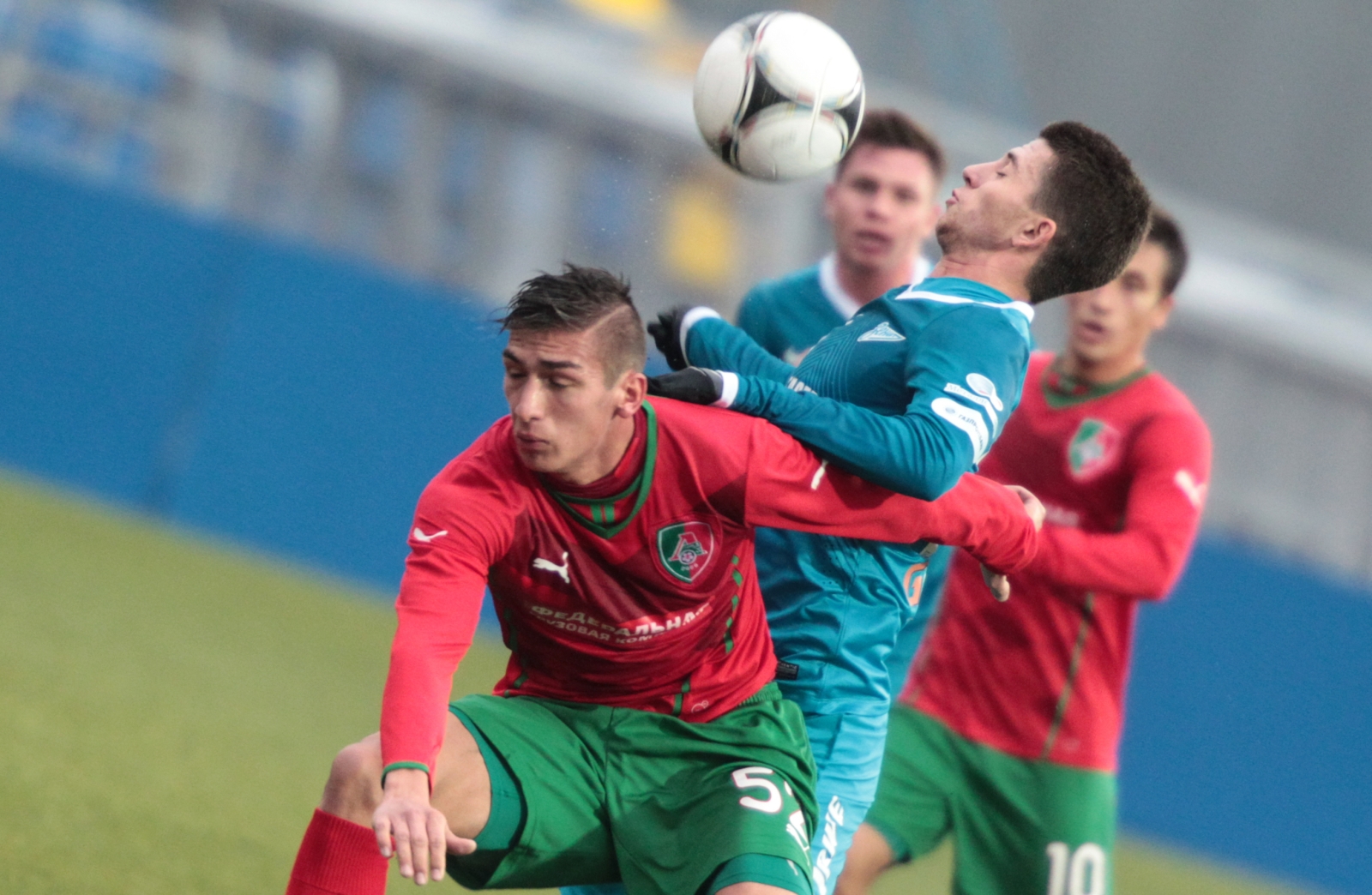 21-й тур первенства второго дивизиона зоны «Запад». Матч между ФК «Зенит»-2 и ФК «Локомотив-2»