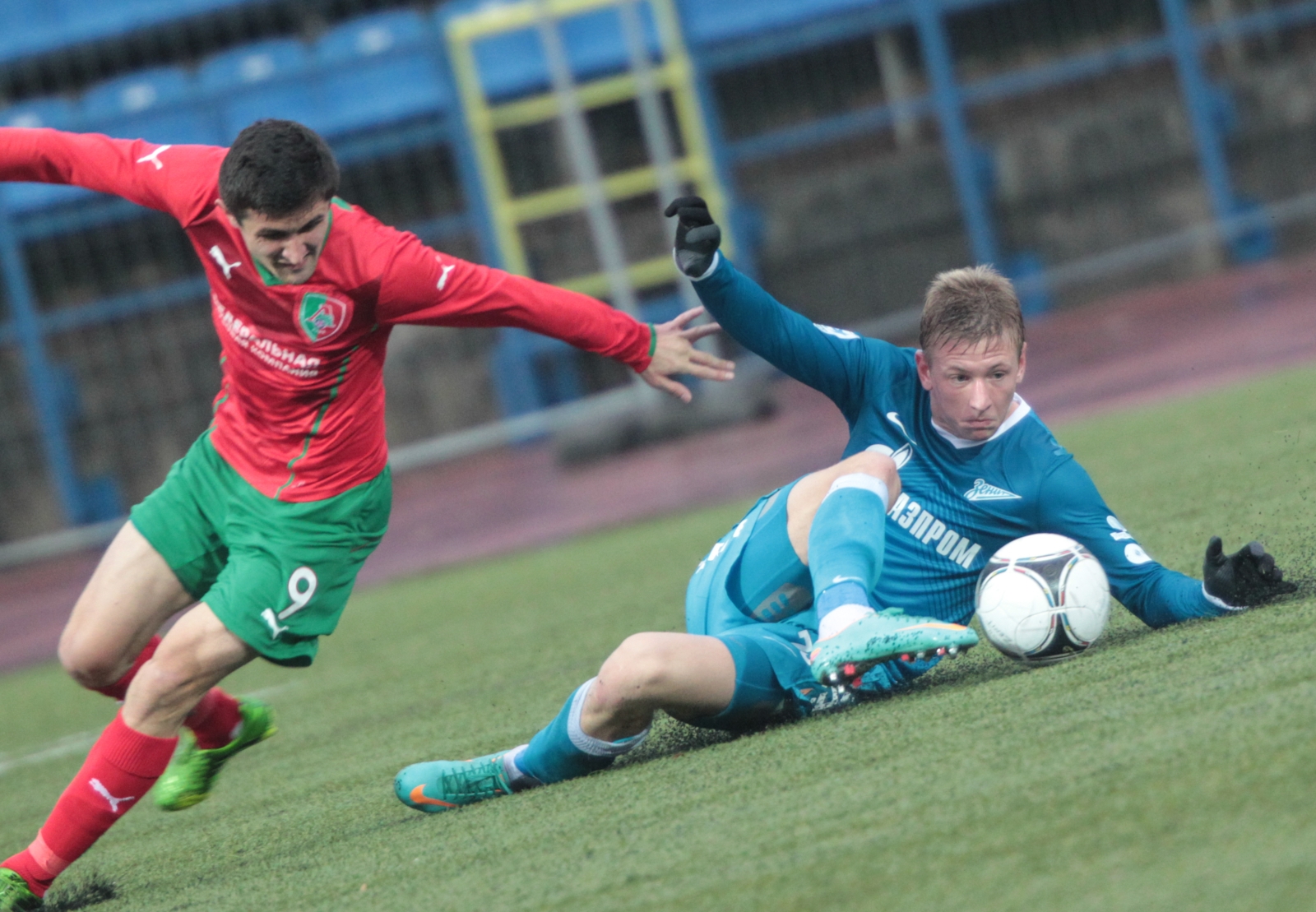 21-й тур первенства второго дивизиона зоны «Запад». Матч между ФК «Зенит»-2 и ФК «Локомотив-2»