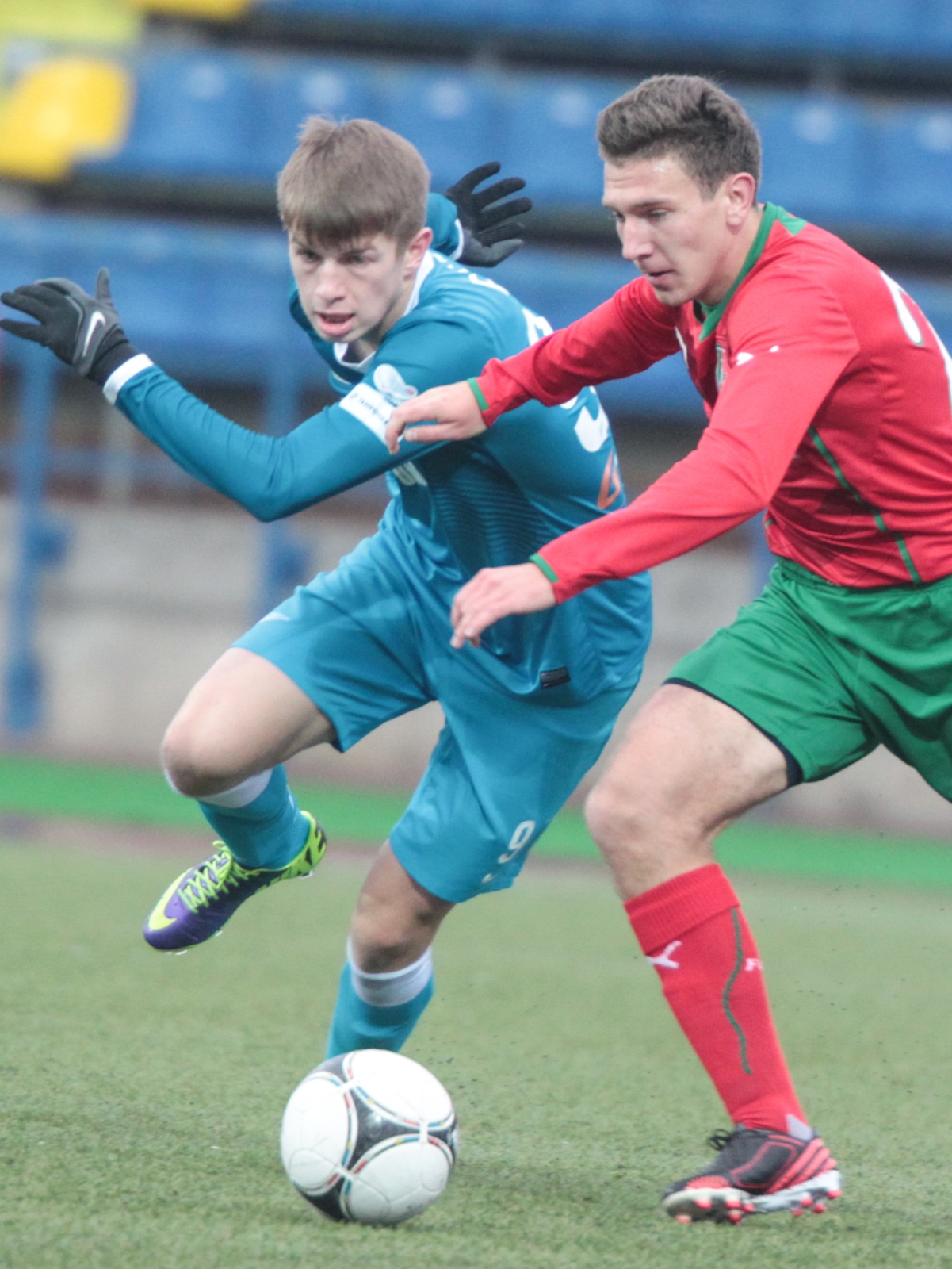 21-й тур первенства второго дивизиона зоны «Запад». Матч между ФК «Зенит»-2 и ФК «Локомотив-2»