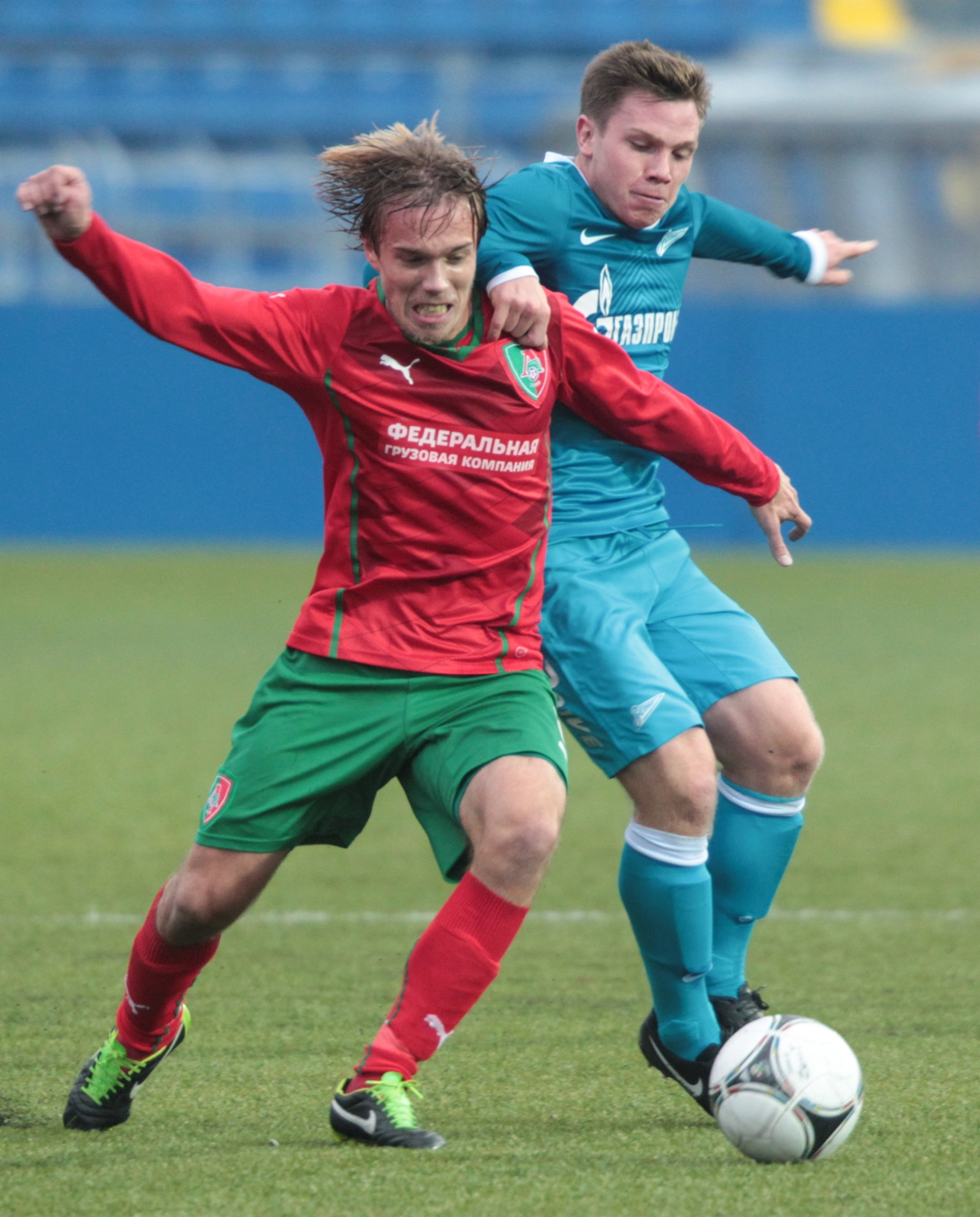 21-й тур первенства второго дивизиона зоны «Запад». Матч между ФК «Зенит»-2 и ФК «Локомотив-2»