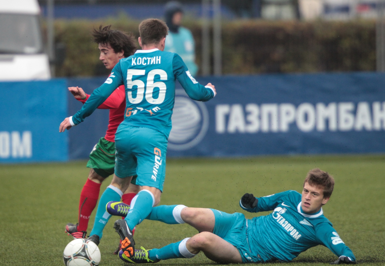 21-й тур первенства второго дивизиона зоны «Запад». Матч между ФК «Зенит»-2 и ФК «Локомотив-2»