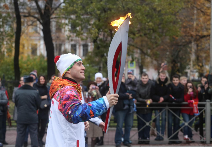 Кержаков принял эстафету Олимпийского огня