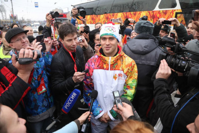 Кержаков принял эстафету Олимпийского огня
