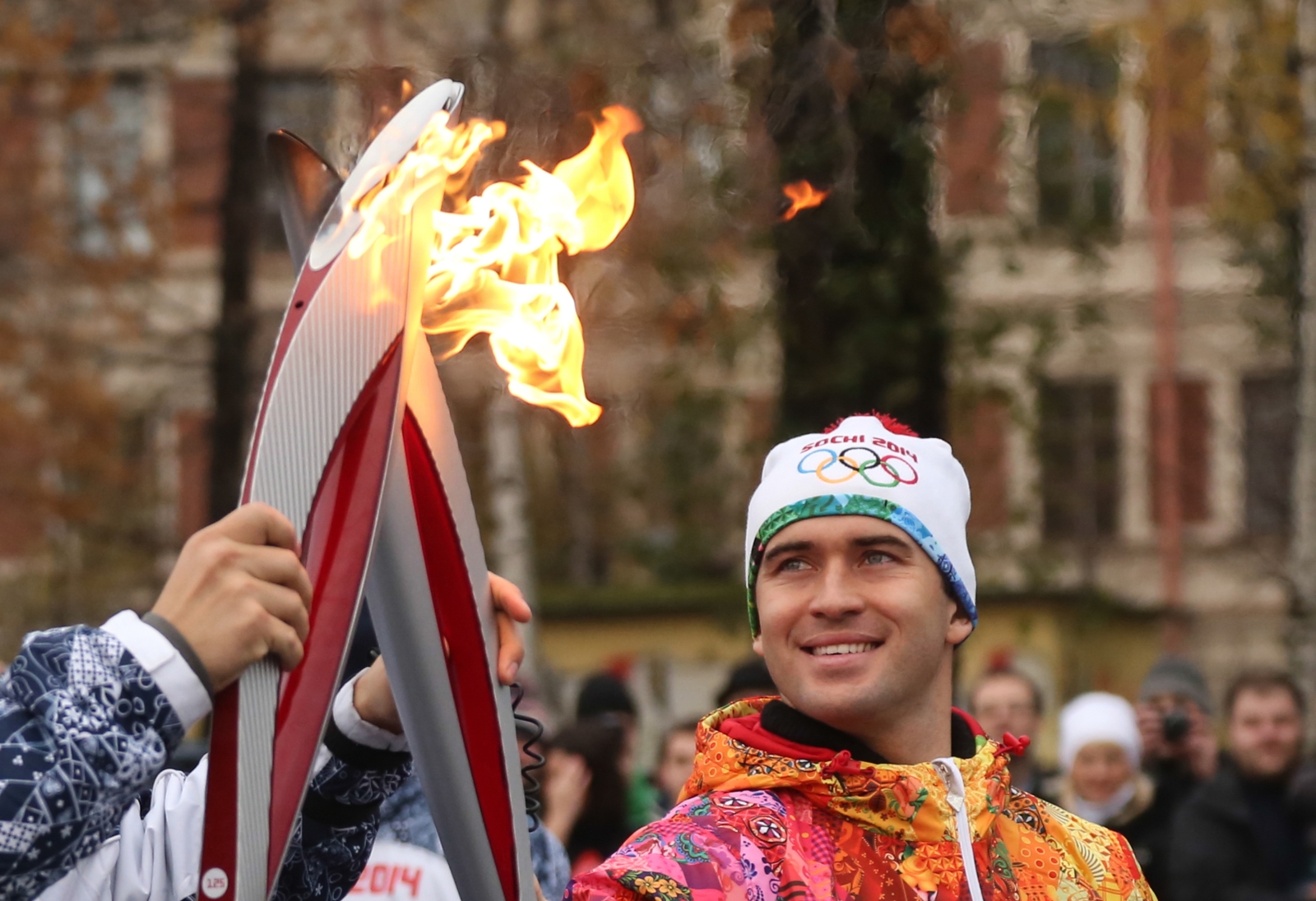 Кержаков принял эстафету Олимпийского огня